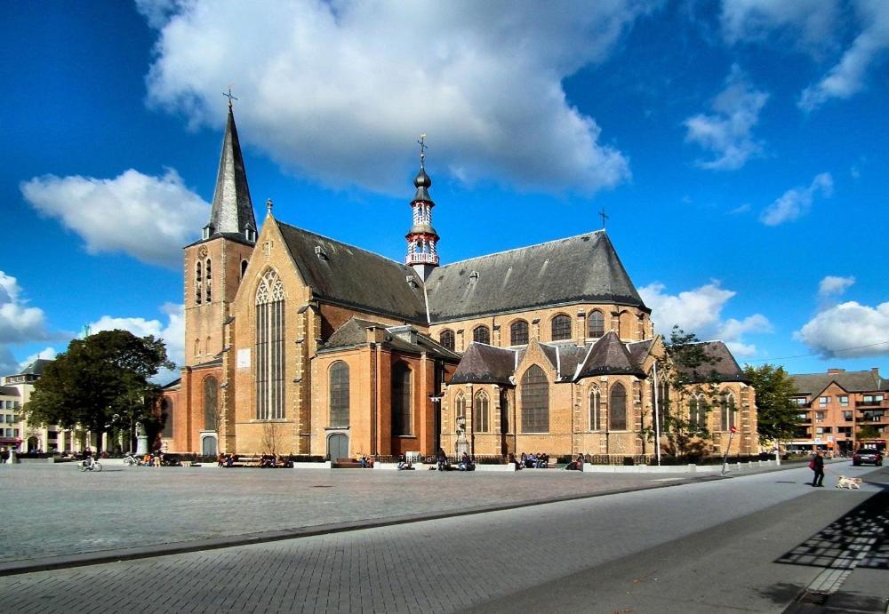 Turnhout City Hotel Экстерьер фото